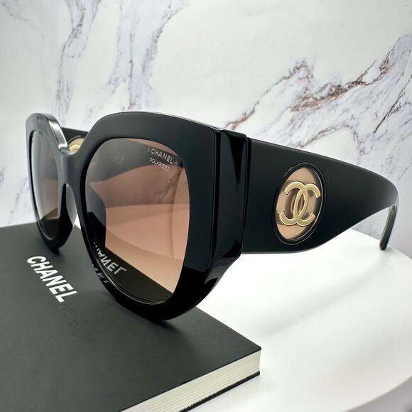 New CHANEL Sunglasses - Picture 1 of 16